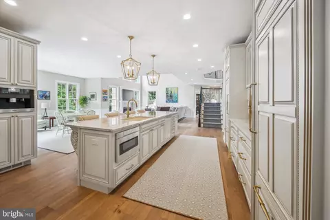 Kitchen - 717 Sonne Dr, Annapolis, MD 21401 photo 3 of 5