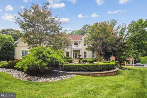 717 Sonne Dr, Annapolis, MD 21401