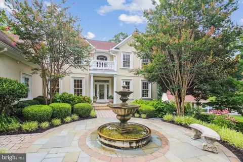 Exterior - 717 Sonne Dr, Annapolis, MD 21401 photo 1 of 11