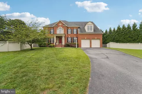 8236 Champion Ct, Pasadena, MD 21122