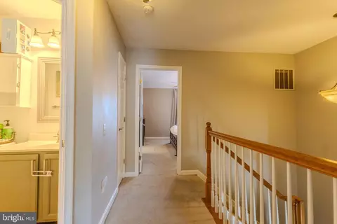 Entry Way - 191 Pinecove Ave, Odenton, MD 21113 photo 4 of 6
