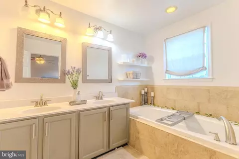 Bath - 191 Pinecove Ave, Odenton, MD 21113 photo 3 of 4