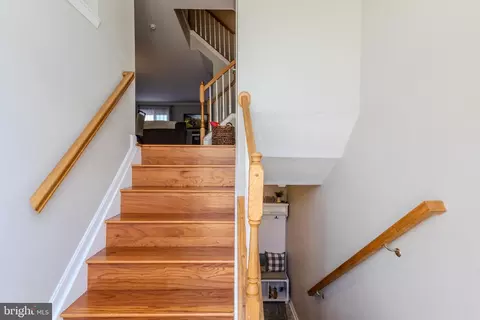 Entry Way - 191 Pinecove Ave, Odenton, MD 21113 photo 1 of 6