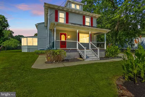 236 Poplar Ave, Glen Burnie, MD 21061