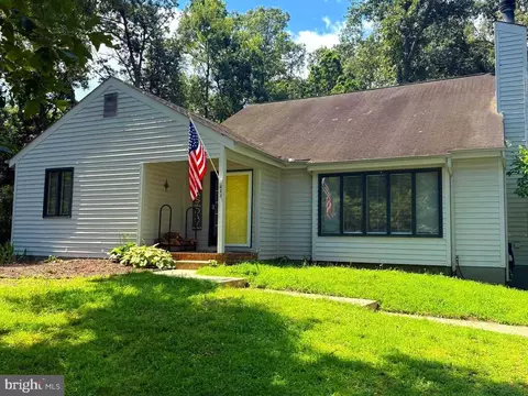 Exterior - 623 Drain Dr, Pasadena, MD 21122 photo 10 of 10