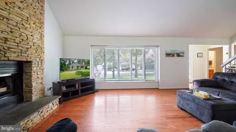 Living - 623 Drain Dr, Pasadena, MD 21122 photo 1 of 2