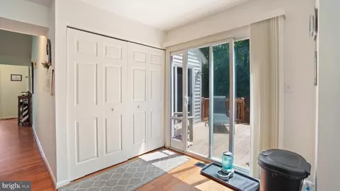 Entry Way - 623 Drain Dr, Pasadena, MD 21122 photo 6 of 8