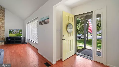 Entry Way - 623 Drain Dr, Pasadena, MD 21122 photo 1 of 8