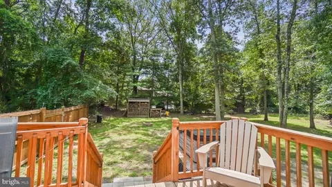 Exterior - 623 Drain Dr, Pasadena, MD 21122 photo 3 of 10