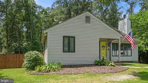 Exterior - 623 Drain Dr, Pasadena, MD 21122 photo 8 of 10