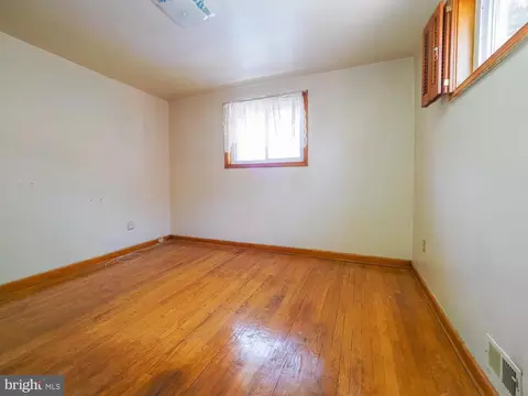 238 Wanda Rd, Pasadena, MD 21122 photo 22
