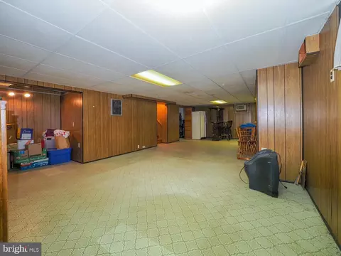 238 Wanda Rd, Pasadena, MD 21122 photo 8
