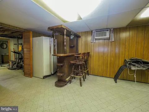 238 Wanda Rd, Pasadena, MD 21122 photo 10