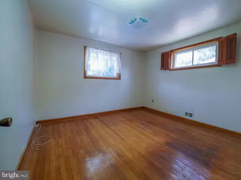 238 Wanda Rd, Pasadena, MD 21122 photo 23