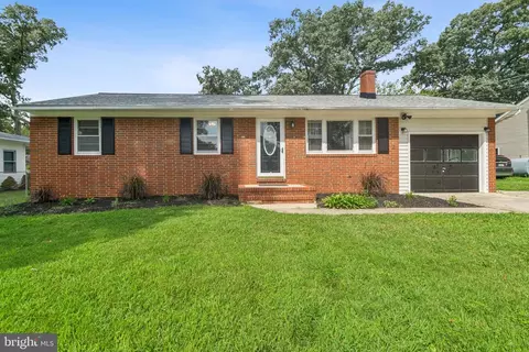 32 Carroll Rd, Pasadena, MD 21122