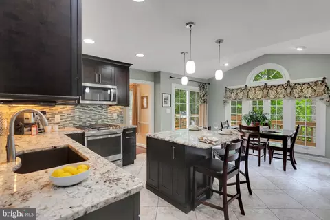 1132 Charing Cross Dr, Crofton, MD 21114 photo 6