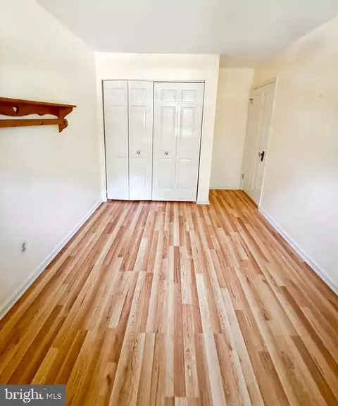 Bedroom - 174 Oak Dr, Pasadena, MD 21122 photo 1 of 3