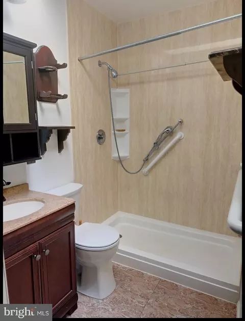 Bath - 174 Oak Dr, Pasadena, MD 21122 photo 2 of 3