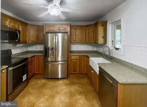 Kitchen - 174 Oak Dr, Pasadena, MD 21122 photo 1 of 1