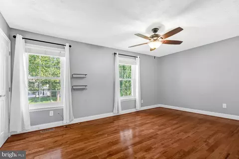 8563 Kim Marie Ct, Pasadena, MD 21122 photo 18