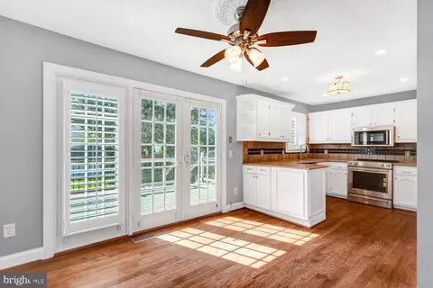 8563 Kim Marie Ct, Pasadena, MD 21122 photo 13