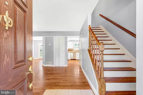 8563 Kim Marie Ct, Pasadena, MD 21122 photo 6
