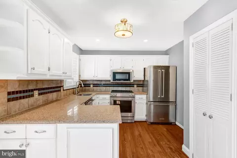 8563 Kim Marie Ct, Pasadena, MD 21122 photo 15
