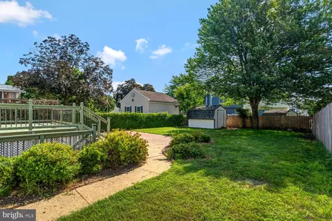 8563 Kim Marie Ct, Pasadena, MD 21122 photo 42