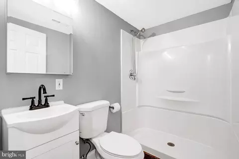 8563 Kim Marie Ct, Pasadena, MD 21122 photo 34