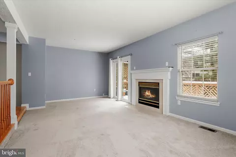 Living - 2567 Windy Oak Ct, Crofton, MD 21114 photo 3 of 8