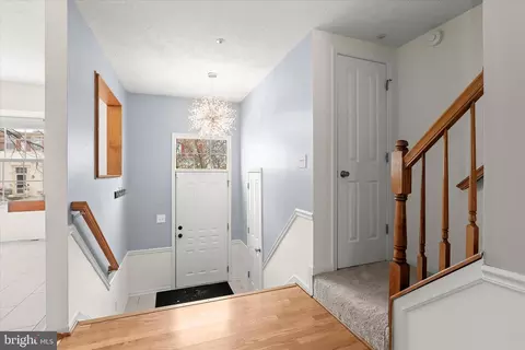 Entry Way - 2567 Windy Oak Ct, Crofton, MD 21114 photo 2 of 3
