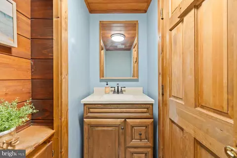 Entry Way - 1260 Baltimore Annapolis Blvd, Arnold, MD 21012 photo 3 of 12