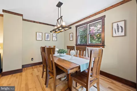 Dining - 1260 Baltimore Annapolis Blvd, Arnold, MD 21012 photo 3 of 4
