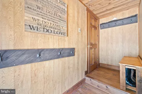 Entry Way - 1260 Baltimore Annapolis Blvd, Arnold, MD 21012 photo 5 of 12