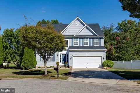 8006 Carlean Ct, Pasadena, MD 21122