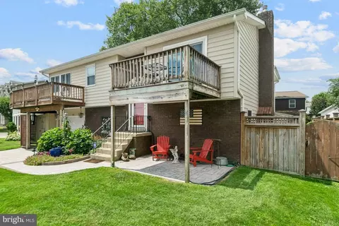Exterior - 831 Shore Dr, Edgewater, MD 21037 photo 3 of 9