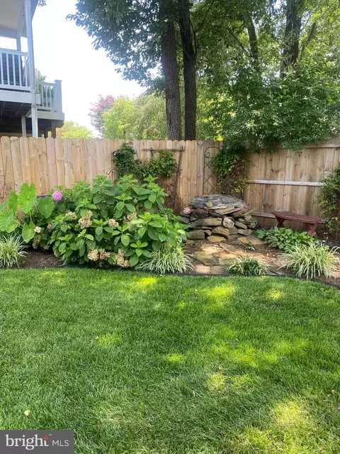 Exterior - 831 Shore Dr, Edgewater, MD 21037 photo 8 of 9