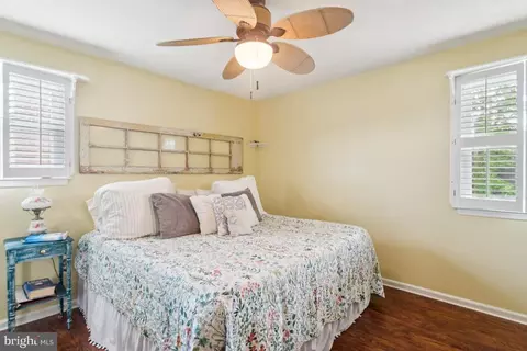 Bedroom - 831 Shore Dr, Edgewater, MD 21037 photo 1 of 2