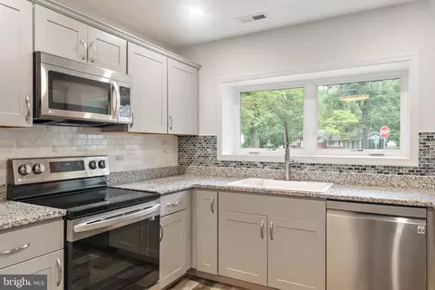 Kitchen - 301 Green Dr, Pasadena, MD 21122 photo 3 of 4