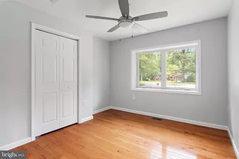 Bedroom - 301 Green Dr, Pasadena, MD 21122 photo 2 of 2