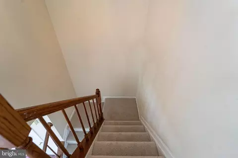 Entry Way - 8236 Appalachian Dr, Pasadena, MD 21122 photo 4 of 5