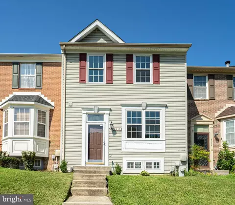 8236 Appalachian Dr, Pasadena, MD 21122