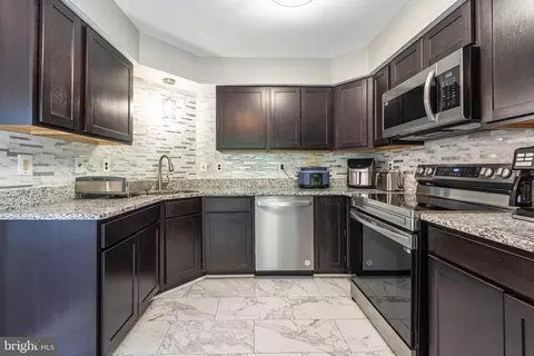 Kitchen - 8236 Appalachian Dr, Pasadena, MD 21122 photo 3 of 5