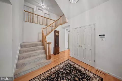 Entry Way - 193 Southdown Rd, Edgewater, MD 21037 photo 2 of 4