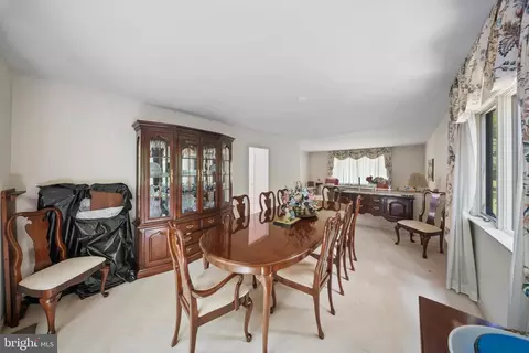 Dining - 193 Southdown Rd, Edgewater, MD 21037 photo 2 of 5