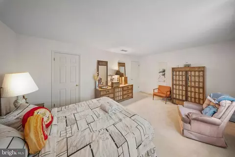 Bedroom - 193 Southdown Rd, Edgewater, MD 21037 photo 5 of 6