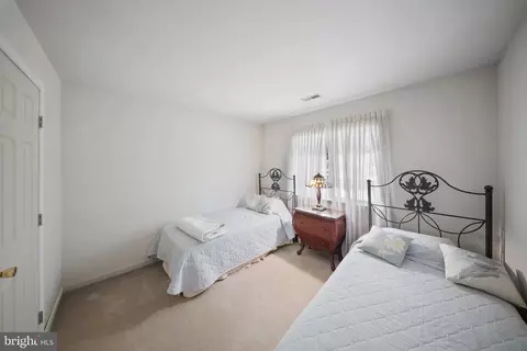 Bedroom - 193 Southdown Rd, Edgewater, MD 21037 photo 3 of 6