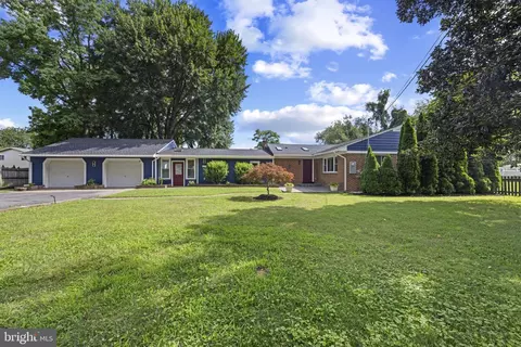 8293 Shilling Rd, Pasadena, MD 21122