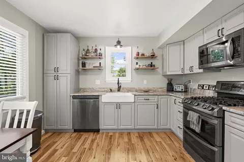 Kitchen - 5942 Flood Ave, Deale, MD 20751 photo 2 of 3