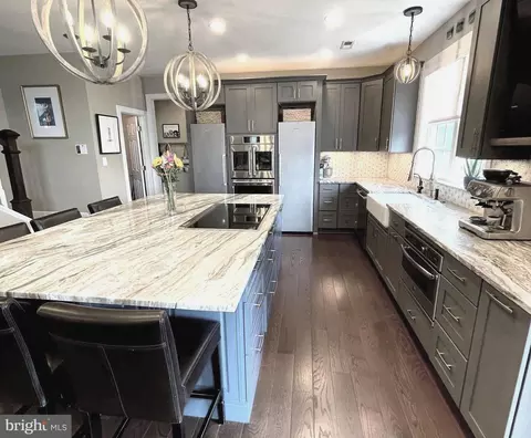Kitchen - 733 Seneca Dr, Odenton, MD 21113 photo 2 of 7
